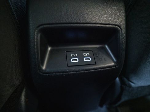 Used 2025 Toyota Corolla LE FWD image 31