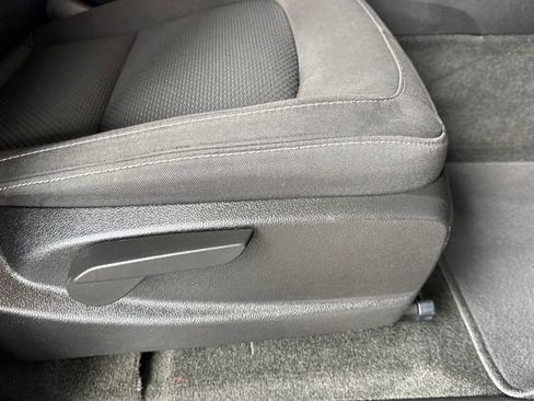 Used 2018 Chevrolet Colorado LT w/ LT Convenience Package RWD image 23