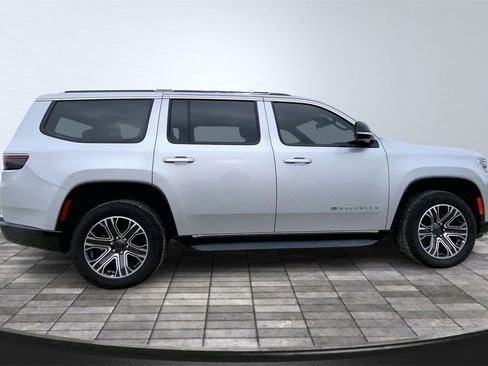 Used 2023 Jeep Wagoneer Series II image 4