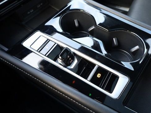 Used 2024 Volkswagen Atlas Cross Sport SEL Premium R-Line image 27