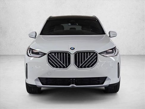 Used 2026 BMW X3 xDrive30 w/ Premium Package image 2