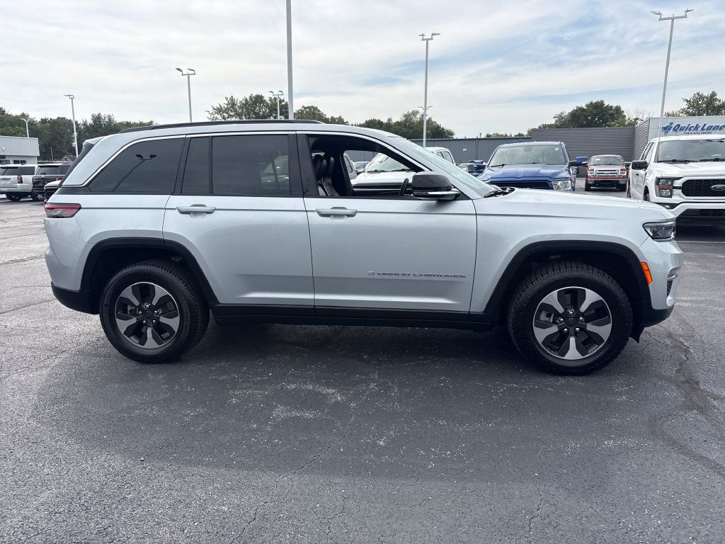 Used 2024 Jeep Grand Cherokee Limited 4xe AWD/4WD image 6