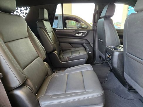 Used 2022 Chevrolet Tahoe Z71 w/ Luxury Package AWD/4WD image 29
