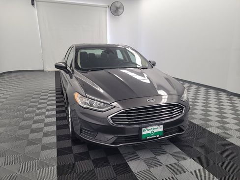Used 2020 Ford Fusion SE FWD image 14