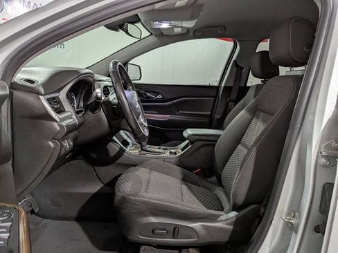 Used 2018 GMC Acadia SLE image 18