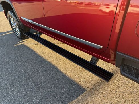 Used 2024 Chevrolet Silverado 2500 High Country w/ High Country Premium Package image 17