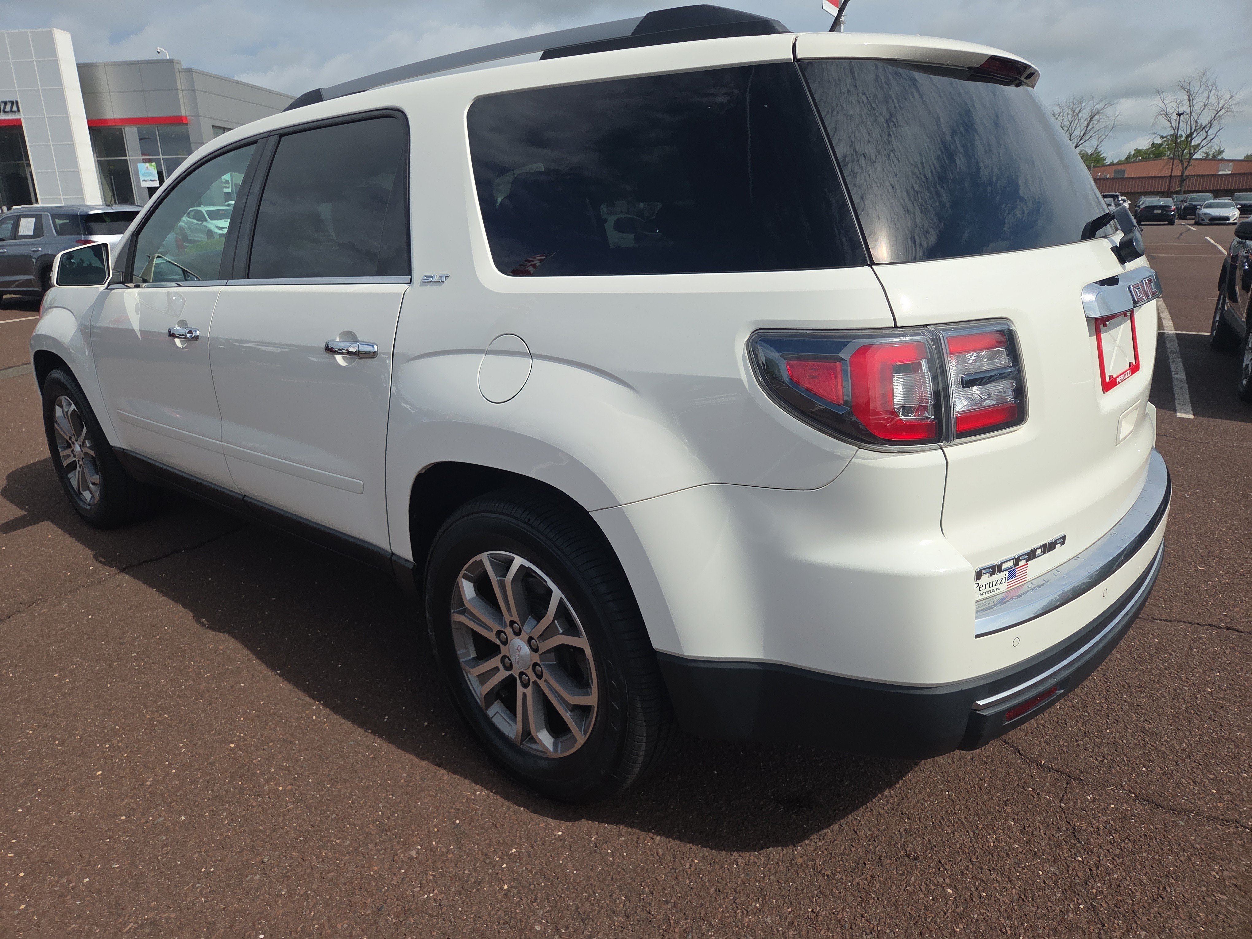 Used 2014 GMC Acadia SLT AWD/4WD image 5