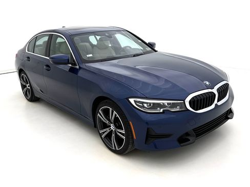 Used 2021 BMW 330i xDrive Sedan w/ Driving Assistance Package image 2