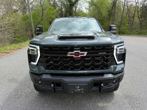 Used 2025 Chevrolet Silverado 2500 ZR2 w/ ZR2 Bison Edition image 3