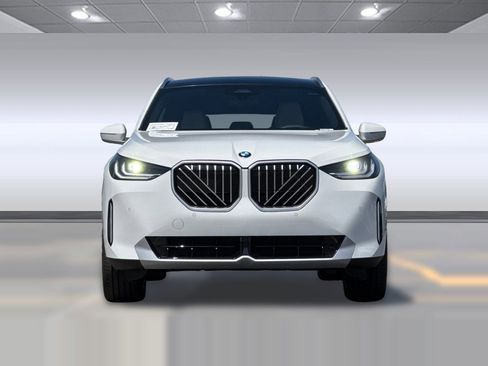 Used 2025 BMW X3 xDrive30i w/ Convenience Package image 5