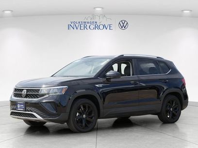 Certified 2023 Volkswagen Taos SE w/ Panoramic Sunroof Package