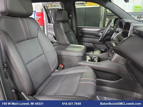 Used 2024 Chevrolet Suburban RST w/ Luxury Package image 9