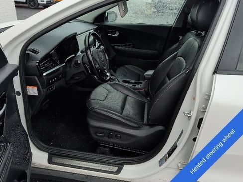 Used 2020 Kia Niro EX Premium FWD image 9