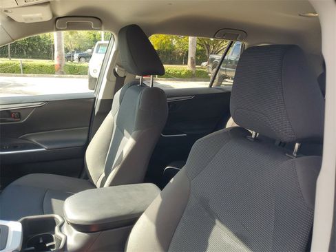 Certified 2022 Toyota RAV4 LE image 17