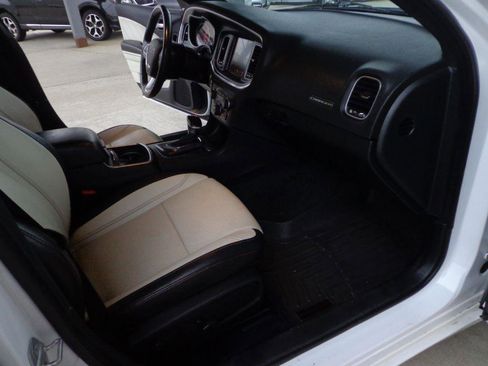 Used 2015 Dodge Charger SXT w/ AWD Plus Group image 14