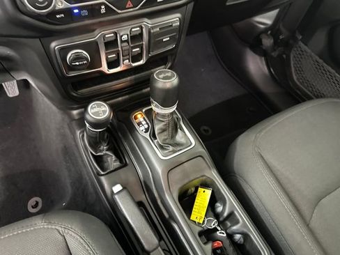 Used 2023 Jeep Wrangler Unlimited w/ Cold Weather Group image 20