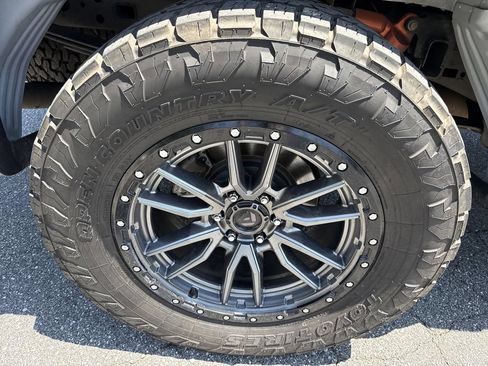 Used 2020 Ford F150 Raptor w/ Equipment Group 802A Luxury AWD/4WD image 17