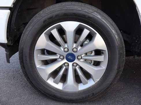 Used 2018 Ford F150 XL w/ Equipment Group 101A Mid AWD/4WD image 40