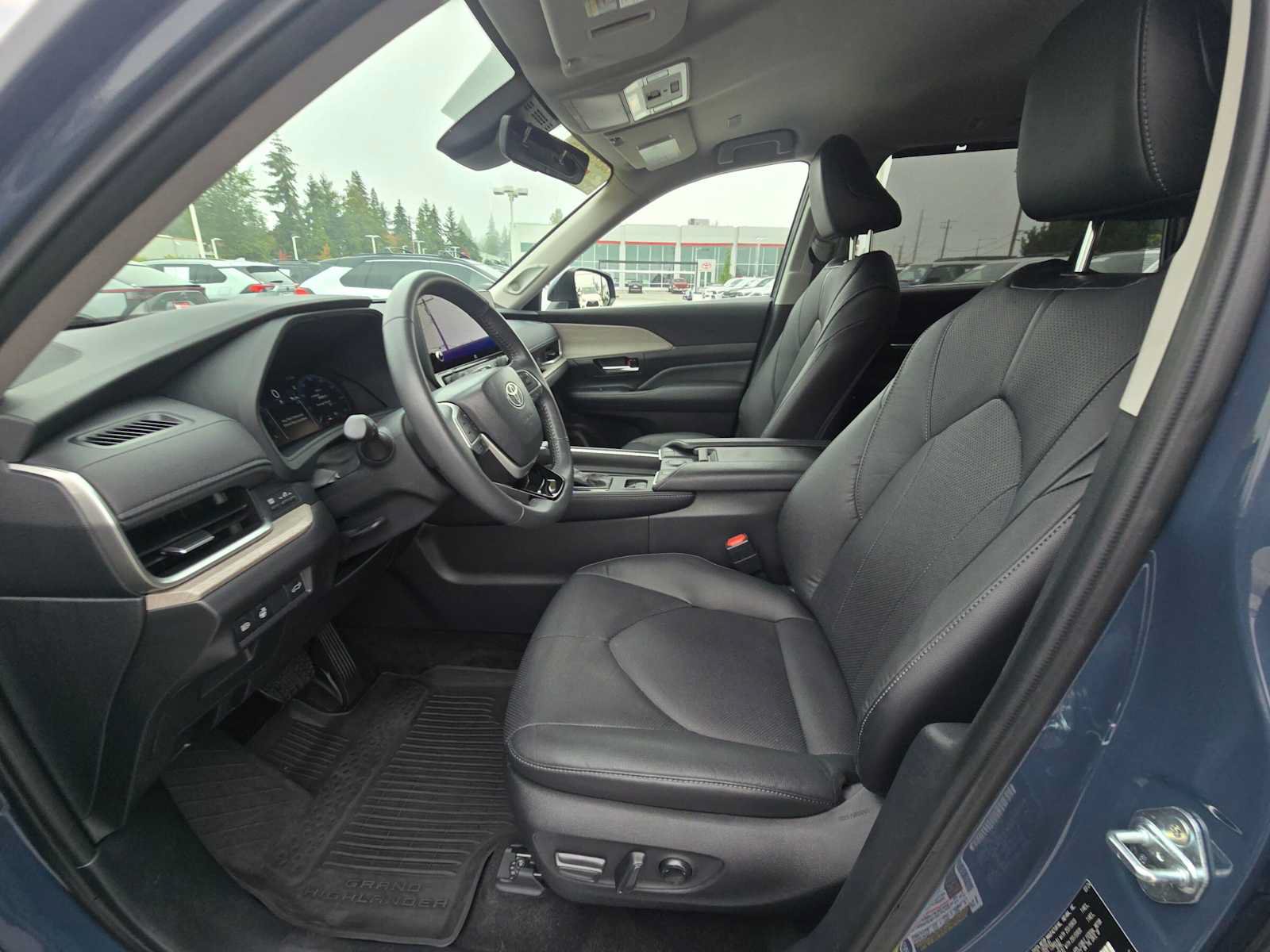 Certified 2024 Toyota Grand Highlander AWD image 21