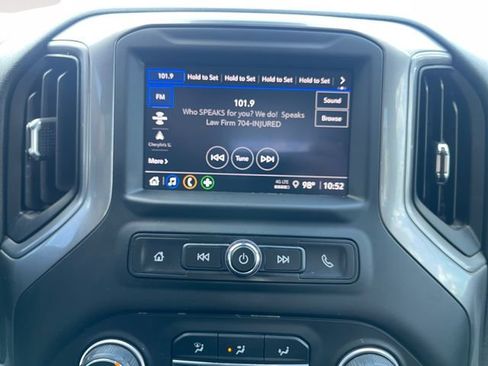 Used 2024 Chevrolet Silverado 1500 Custom image 19