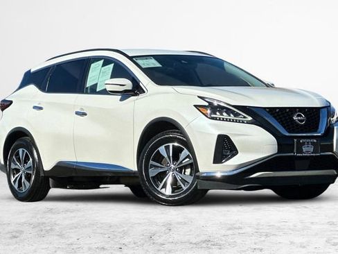 Used 2023 Nissan Murano SV image 2