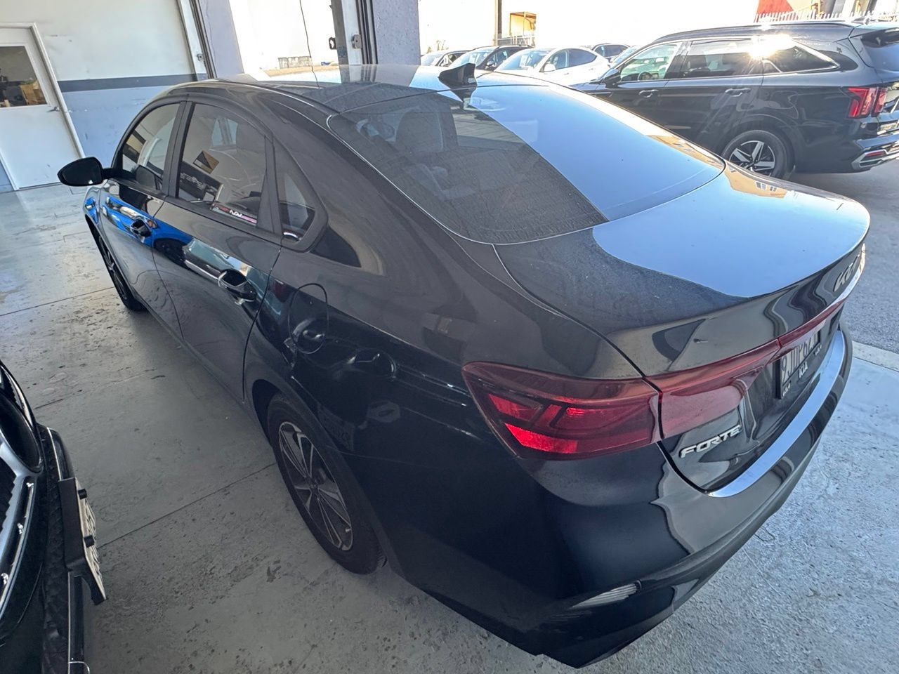 Used 2023 Kia Forte LXS FWD image 4