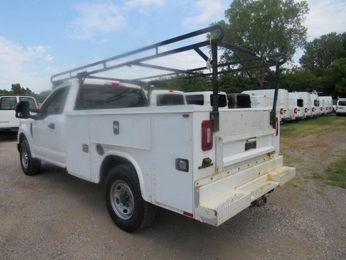 Used 2017 Ford F250 XL w/ Power Equipment Group RWD image 7