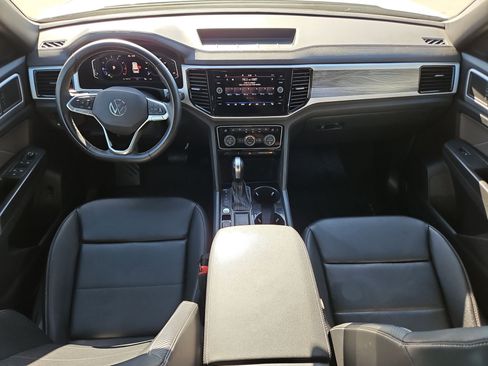 Used 2023 Volkswagen Atlas Cross Sport SE image 16