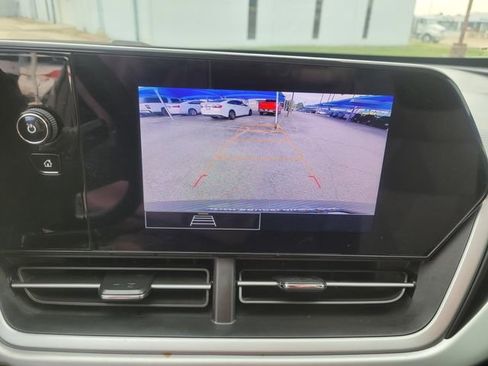 Used 2024 Chevrolet Trax LS image 20