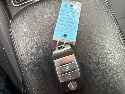 Used 2020 Kia Sorento S image 37