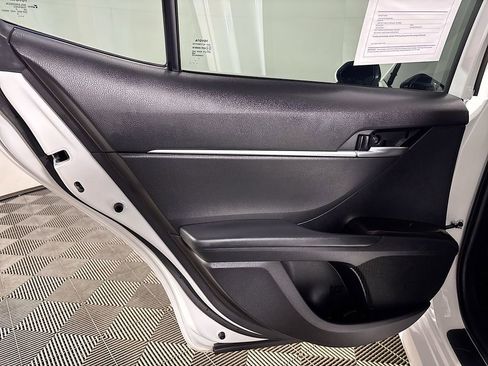 Used 2022 Toyota Camry LE image 18