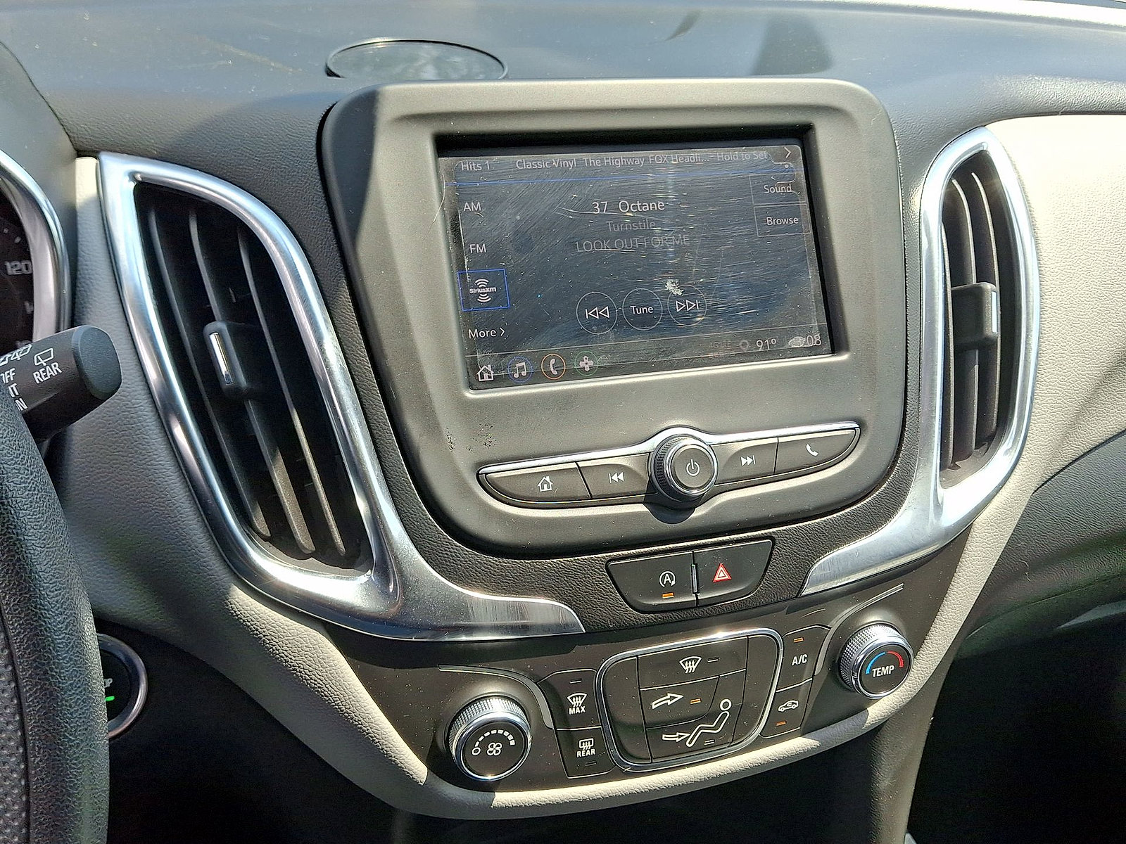 Used 2022 Chevrolet Equinox LT FWD image 14