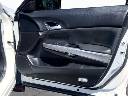 Used 2015 Honda Crosstour EX-L image 22
