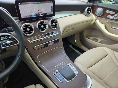 Used 2020 Mercedes-Benz GLC 300 4MATIC image 38