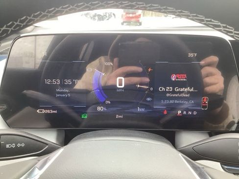 New 2026 Chevrolet Equinox EV LT image 34