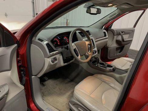 Used 2013 GMC Acadia SLT image 41