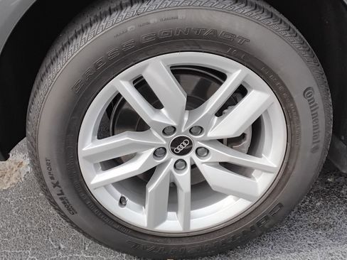 Certified 2023 Audi Q5 2.0T Premium w/ Convenience Package image 12