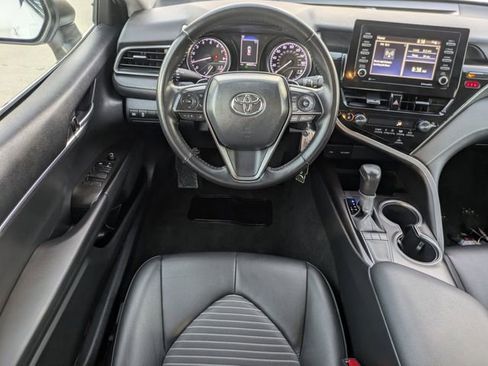 Used 2024 Toyota Camry SE image 12
