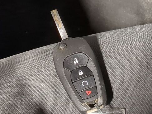 Used 2021 Chevrolet Trax LS w/ Tint and Cruise Package AWD/4WD image 37