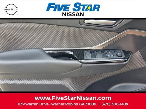 Used 2021 Toyota C-HR Limited FWD image 27
