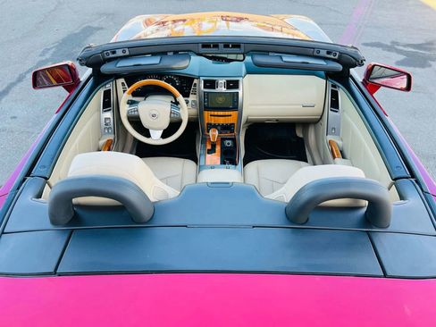 Used 2008 Cadillac XLR image 17