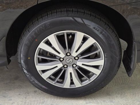 Used 2020 Nissan Pathfinder S AWD/4WD image 10