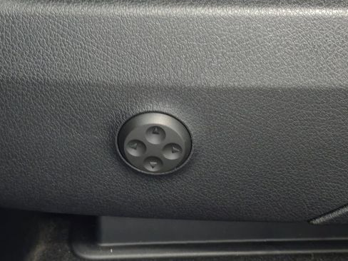 New 2025 Mercedes-Benz GLC 63 AMG S image 23