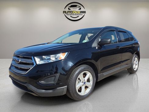 Used 2018 Ford Edge SE image 3