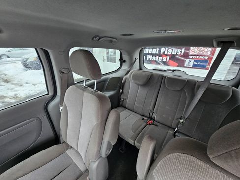 Used 2012 Kia Sedona LX image 20