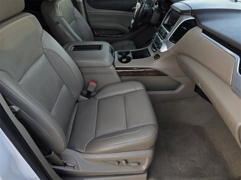 Used 2020 GMC Yukon SLT w/ Premium Edition image 39
