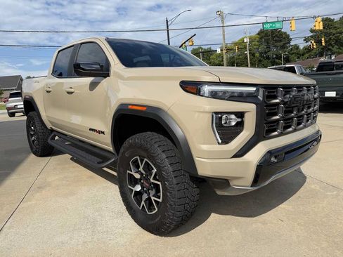 Used 2023 GMC Canyon AT4X AWD/4WD image 4