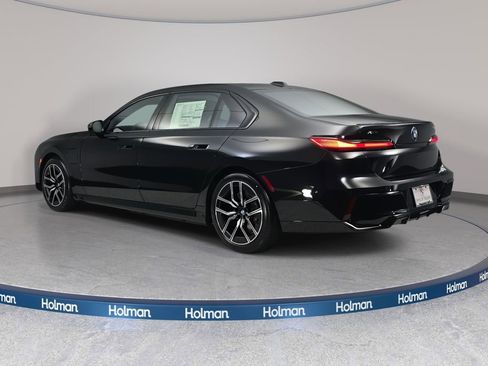 New 2026 BMW 750e xDrive w/ Executive Package image 7
