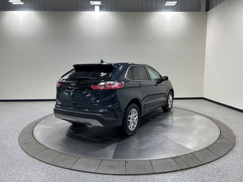 Certified 2024 Ford Edge SEL w/ Convenience Package image 7