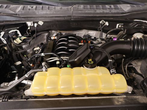 Used 2018 Ford F150 XLT image 18